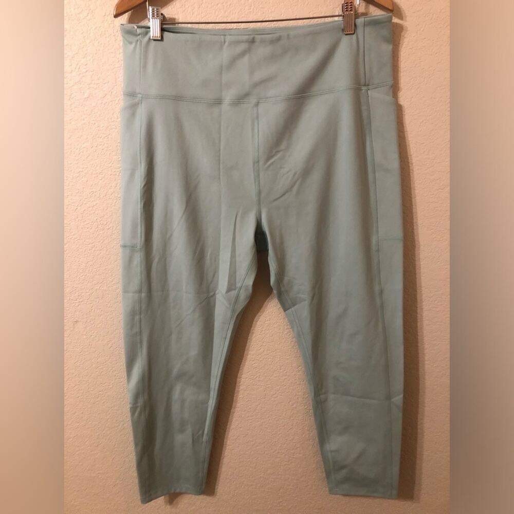 Girlfriend Collective High Rise Cropped Legging in Seafoam Light Blue Size XXXL